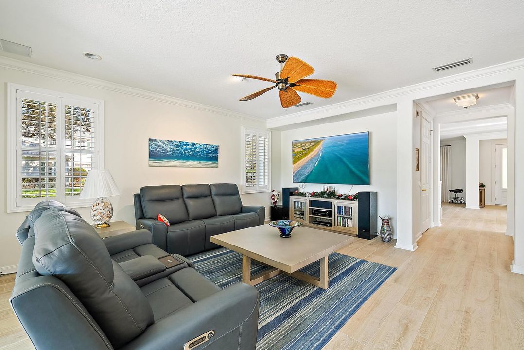 For Sale: $2,000,000 (5 beds, 3 baths, 3404 Square Feet)