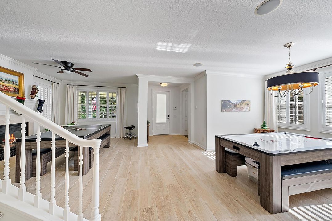 For Sale: $2,000,000 (5 beds, 3 baths, 3404 Square Feet)