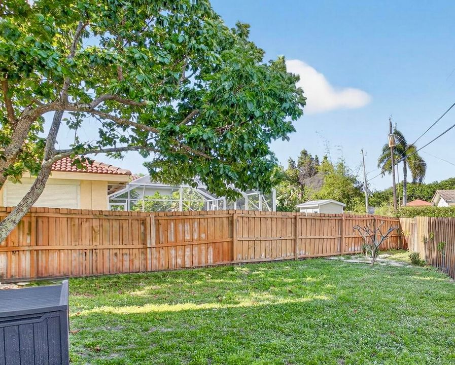 出租: $5,600 (3 贝兹, 2 浴室, 2152 平方英尺)