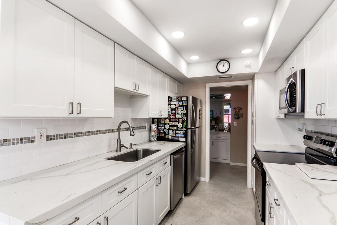 For Sale: $475,000 (2 beds, 2 baths, 1330 Square Feet)