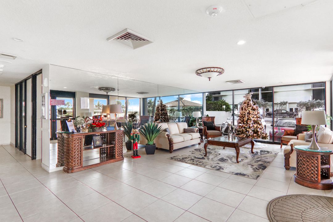 For Sale: $475,000 (2 beds, 2 baths, 1330 Square Feet)