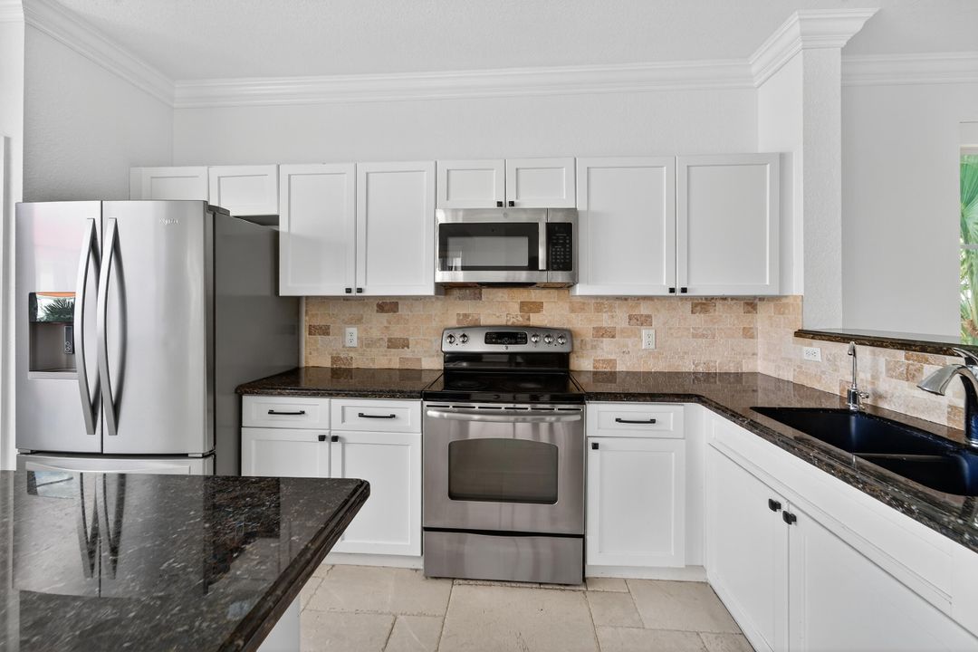 В аренду: $2,800 (2 спален, 2 ванн, 1520 Квадратных фут)