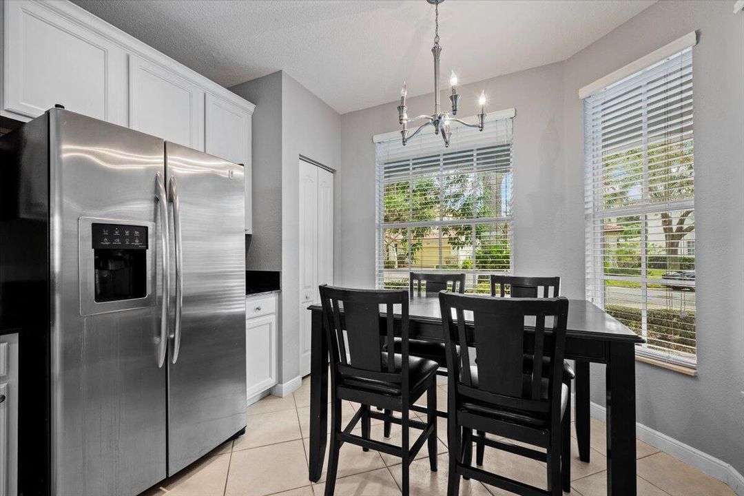 For Rent: $4,250 (3 beds, 2 baths, 1651 Square Feet)