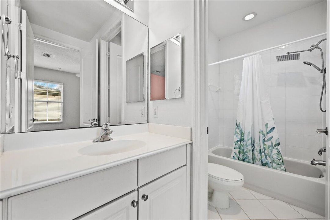 For Rent: $4,250 (3 beds, 2 baths, 1651 Square Feet)