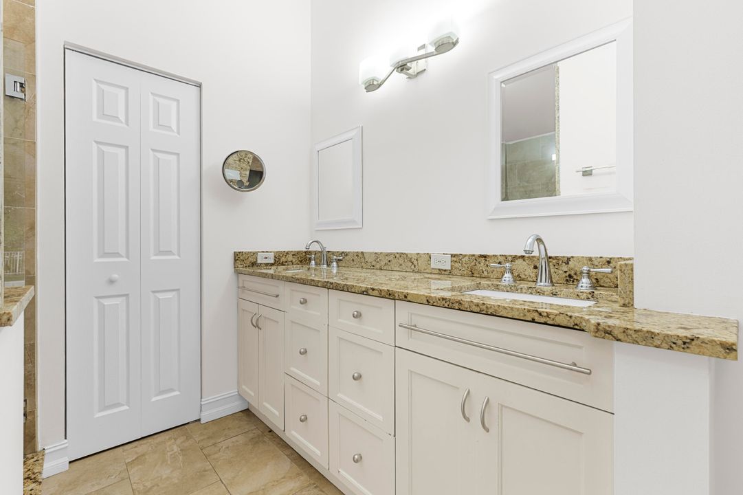 出租: $3,000 (4 贝兹, 2 浴室, 1577 平方英尺)