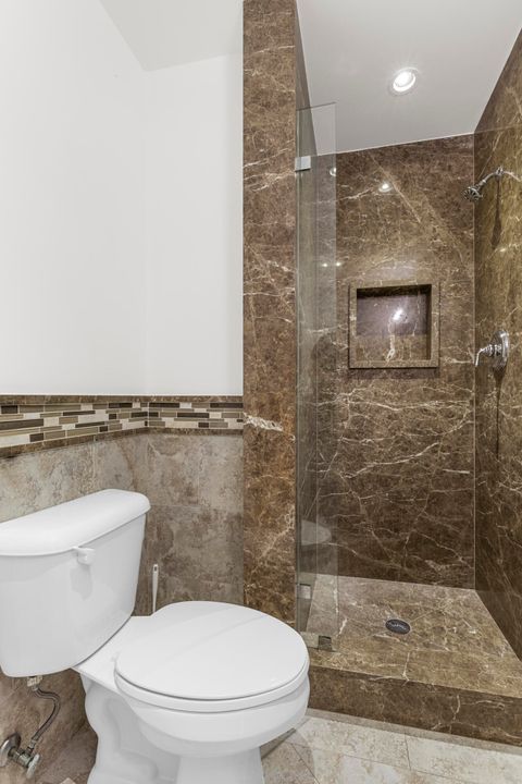 出租: $3,000 (4 贝兹, 2 浴室, 1577 平方英尺)