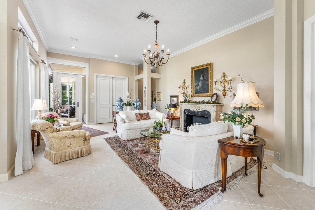 For Sale: $799,000 (2 beds, 2 baths, 1752 Square Feet)