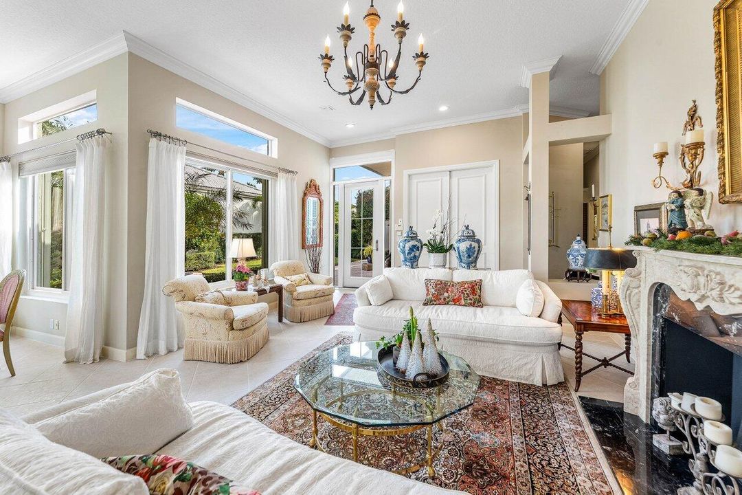 For Sale: $799,000 (2 beds, 2 baths, 1752 Square Feet)