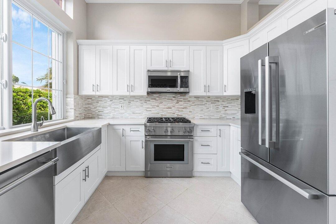 For Sale: $799,000 (2 beds, 2 baths, 1752 Square Feet)