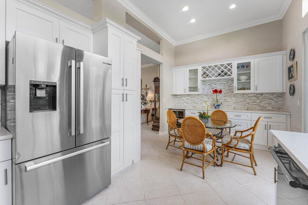 For Sale: $799,000 (2 beds, 2 baths, 1752 Square Feet)