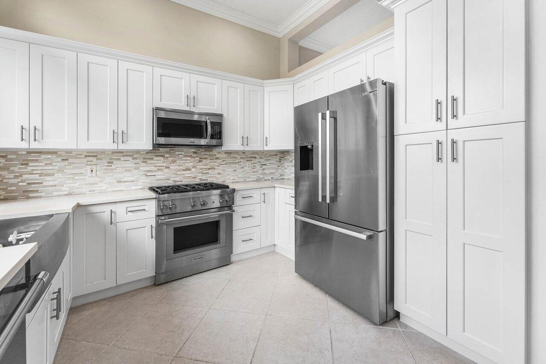 For Sale: $799,000 (2 beds, 2 baths, 1752 Square Feet)