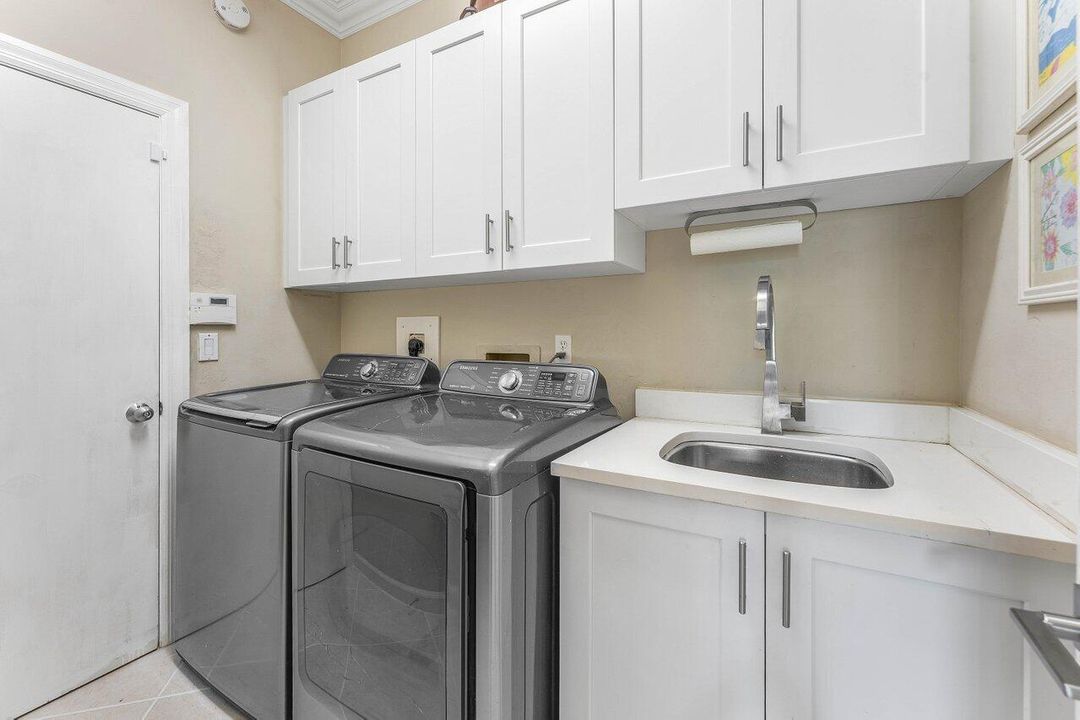 For Sale: $799,000 (2 beds, 2 baths, 1752 Square Feet)