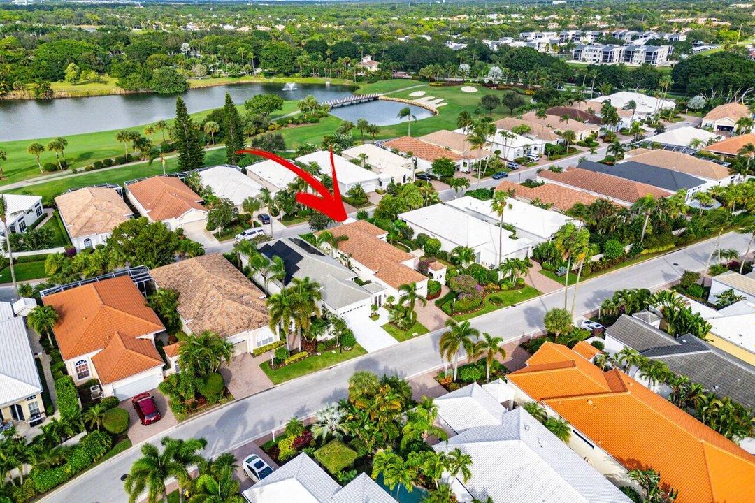 For Sale: $799,000 (2 beds, 2 baths, 1752 Square Feet)