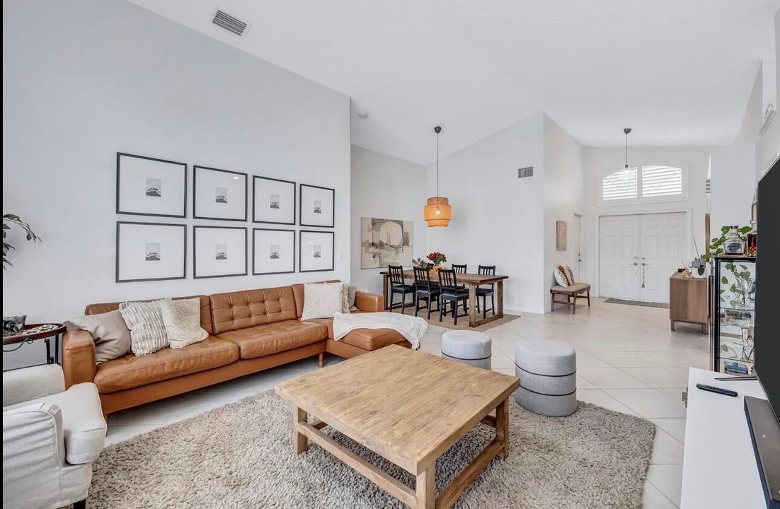 For Rent: $4,199 (3 beds, 2 baths, 1531 Square Feet)