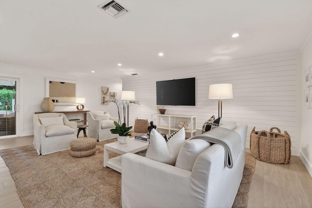 待售: $1,796,000 (3 贝兹, 2 浴室, 1941 平方英尺)