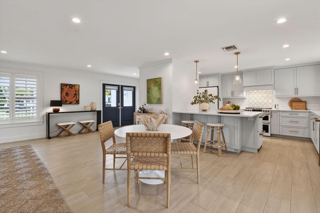 待售: $1,796,000 (3 贝兹, 2 浴室, 1941 平方英尺)