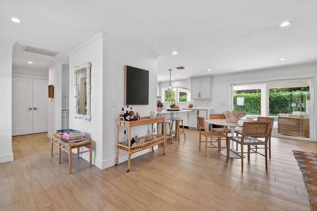 待售: $1,796,000 (3 贝兹, 2 浴室, 1941 平方英尺)