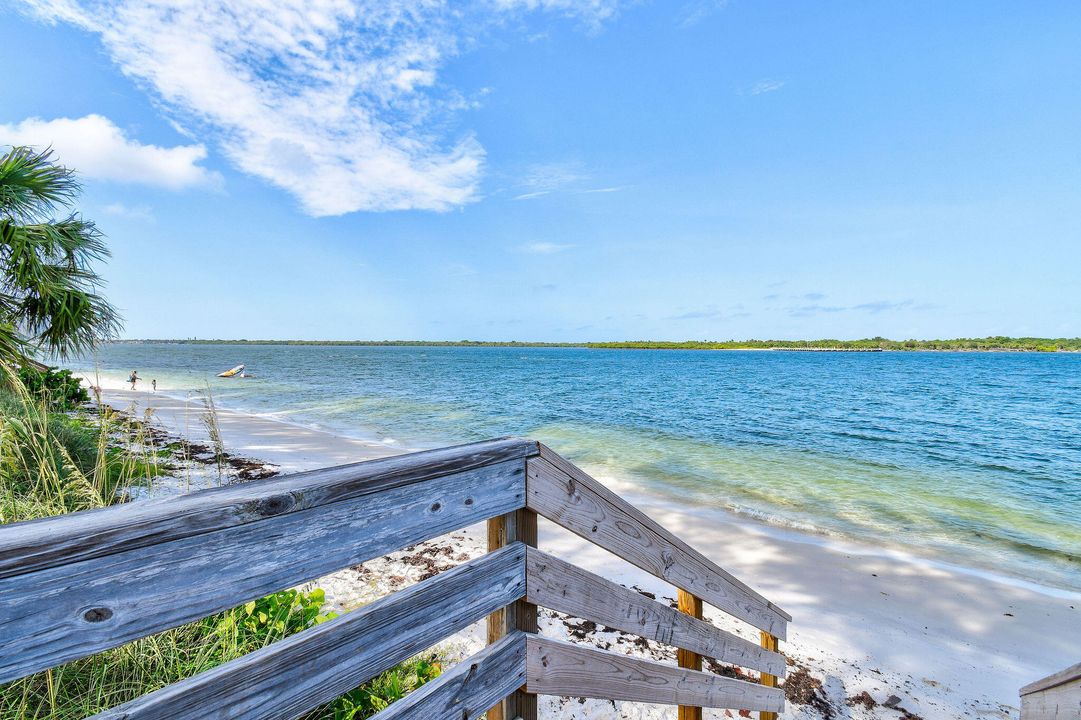 待售: $1,796,000 (3 贝兹, 2 浴室, 1941 平方英尺)