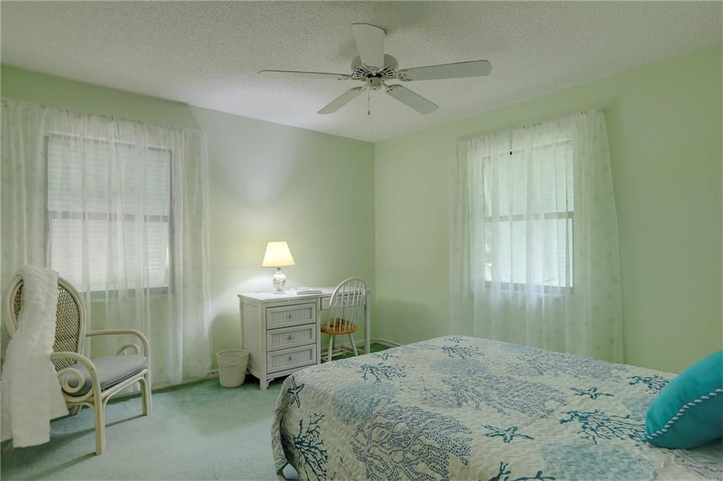 На продажу: $269,000 (2 спален, 2 ванн, 1146 Квадратных фут)