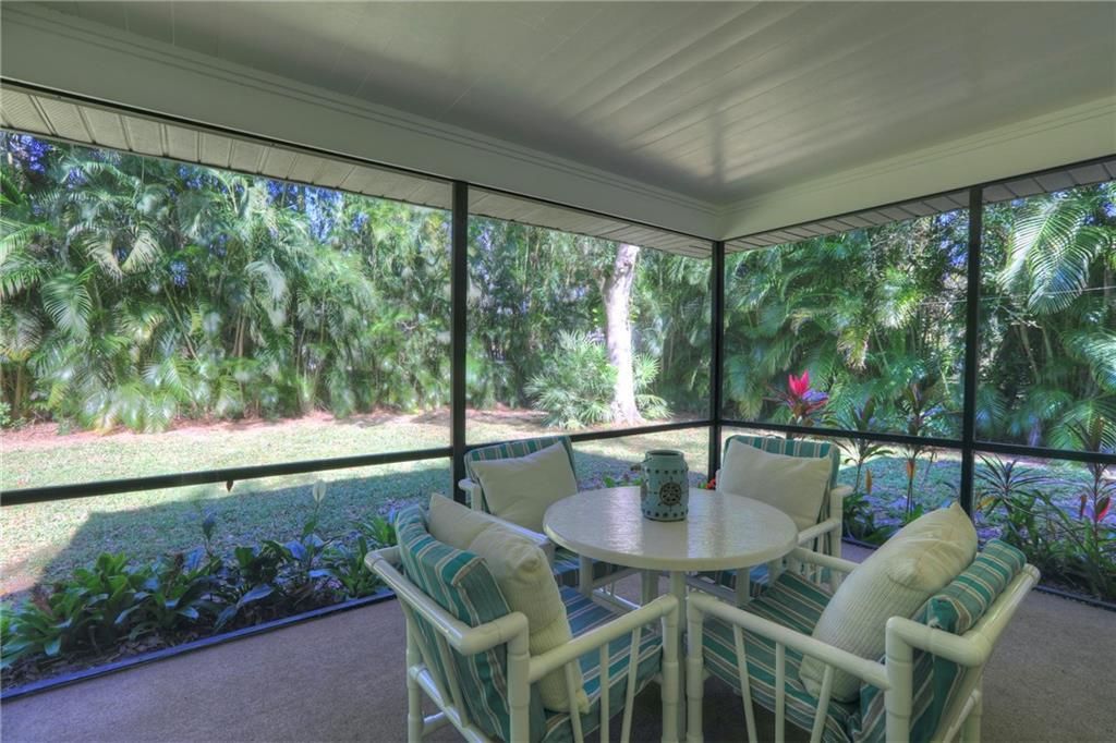 На продажу: $269,000 (2 спален, 2 ванн, 1146 Квадратных фут)