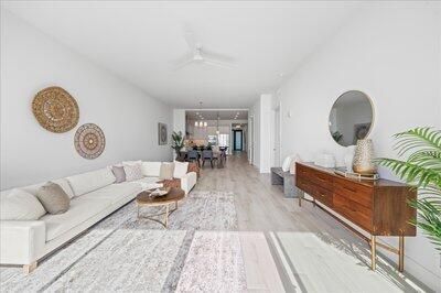 На продажу: $899,999 (3 спален, 3 ванн, 1917 Квадратных фут)