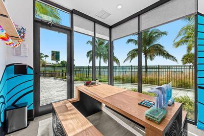 На продажу: $899,999 (3 спален, 3 ванн, 1917 Квадратных фут)