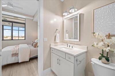 На продажу: $899,999 (3 спален, 3 ванн, 1917 Квадратных фут)