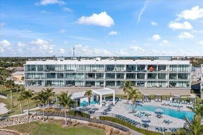 На продажу: $899,999 (3 спален, 3 ванн, 1917 Квадратных фут)