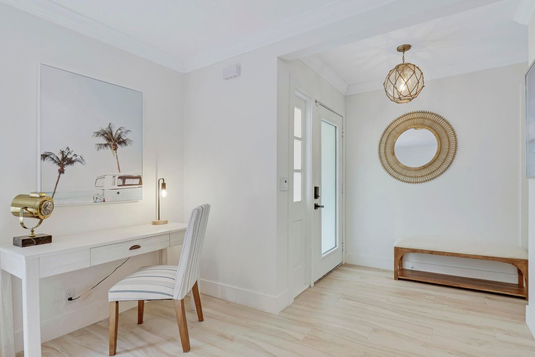 出租: $11,900 (4 贝兹, 2 浴室, 1649 平方英尺)