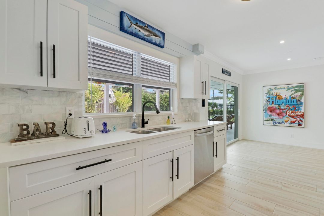 出租: $11,900 (4 贝兹, 2 浴室, 1649 平方英尺)