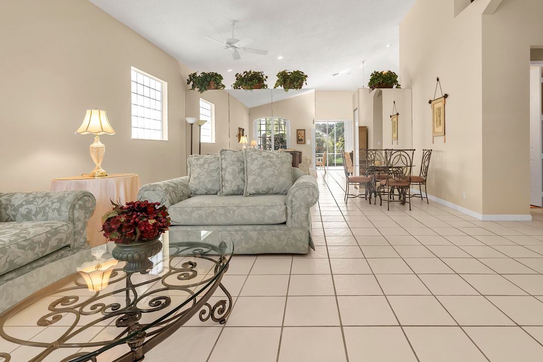 En Venta: $585,000 (3 camas, 2 baños, 2052 Pies cuadrados)