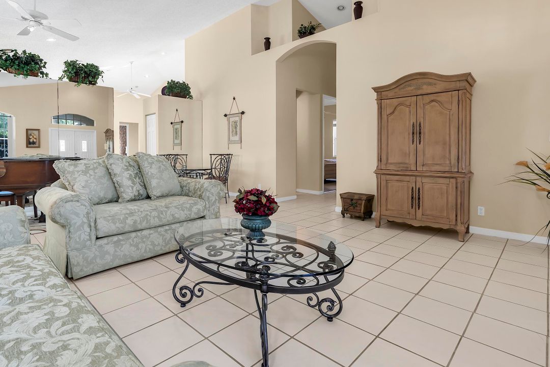 En Venta: $585,000 (3 camas, 2 baños, 2052 Pies cuadrados)