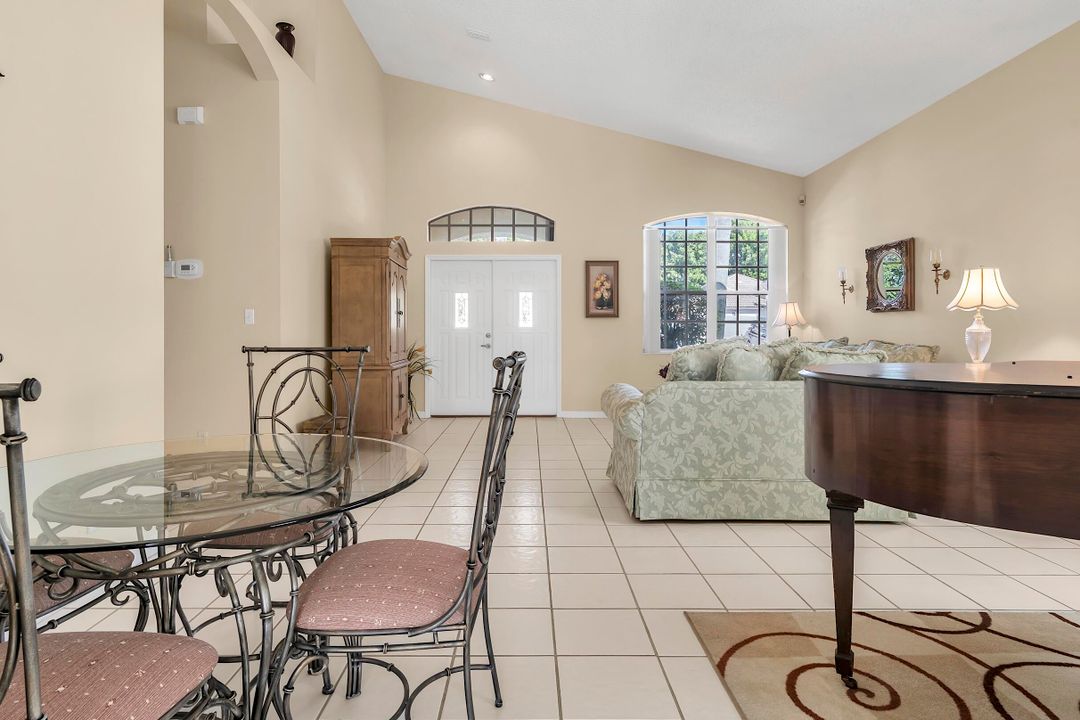 En Venta: $585,000 (3 camas, 2 baños, 2052 Pies cuadrados)