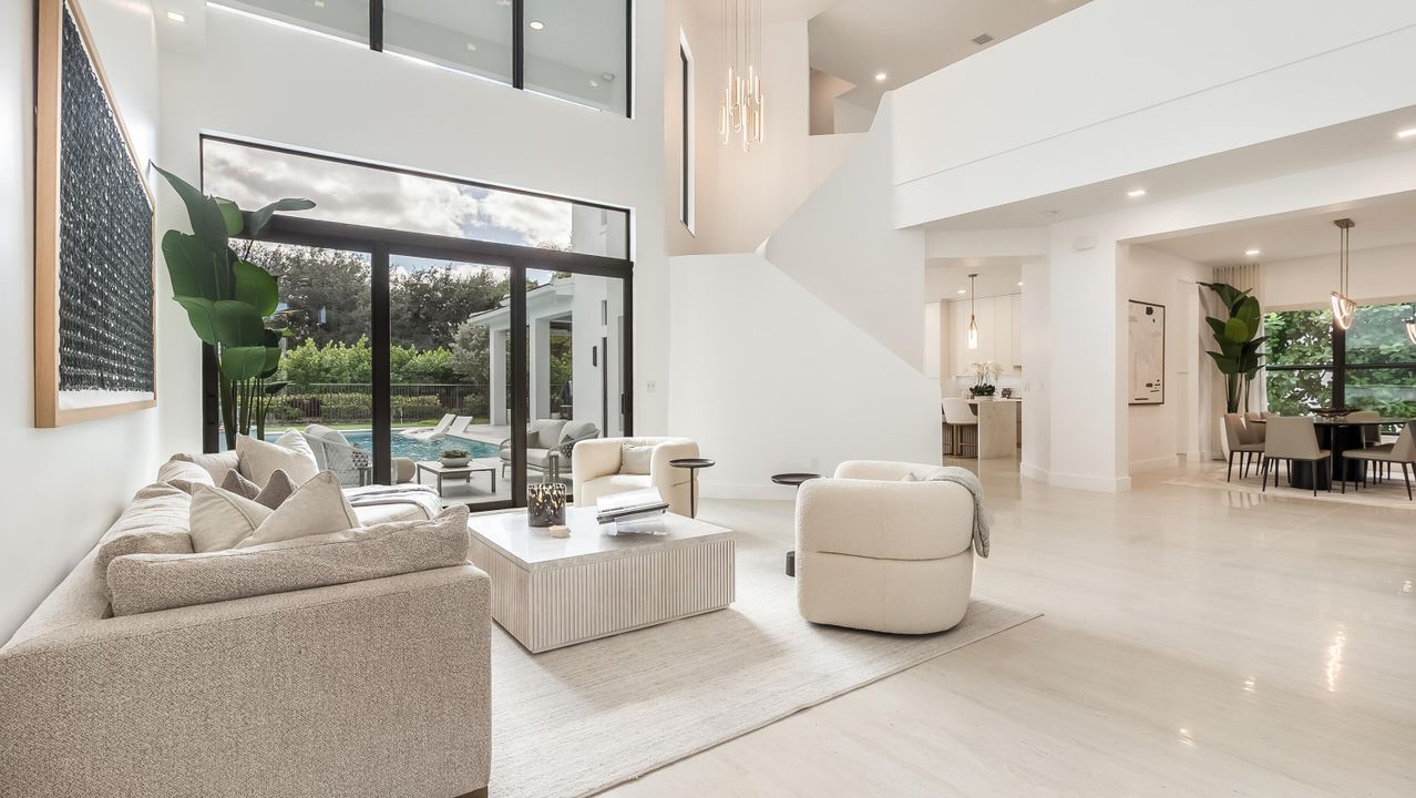 For Rent: $40,000 (6 beds, 7 baths, 5521 Square Feet)