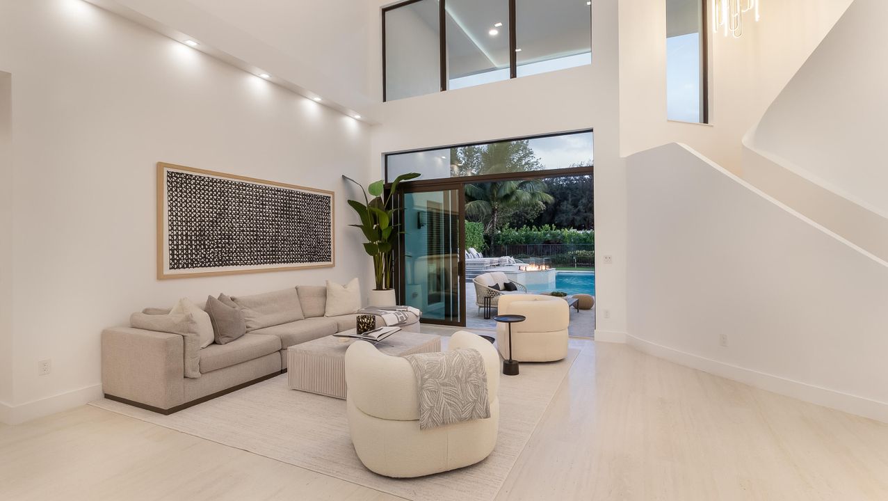 For Rent: $40,000 (6 beds, 7 baths, 5521 Square Feet)