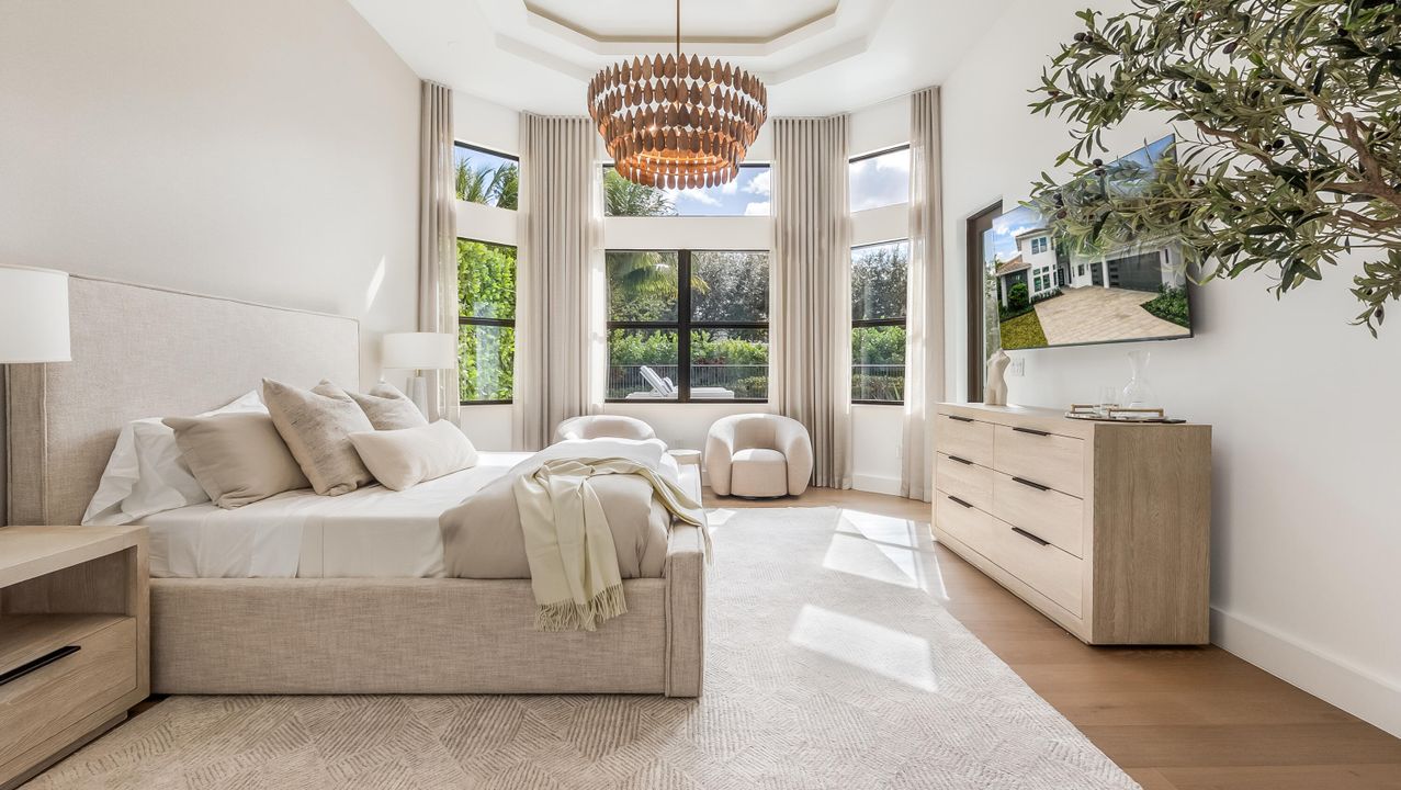 For Rent: $40,000 (6 beds, 7 baths, 5521 Square Feet)