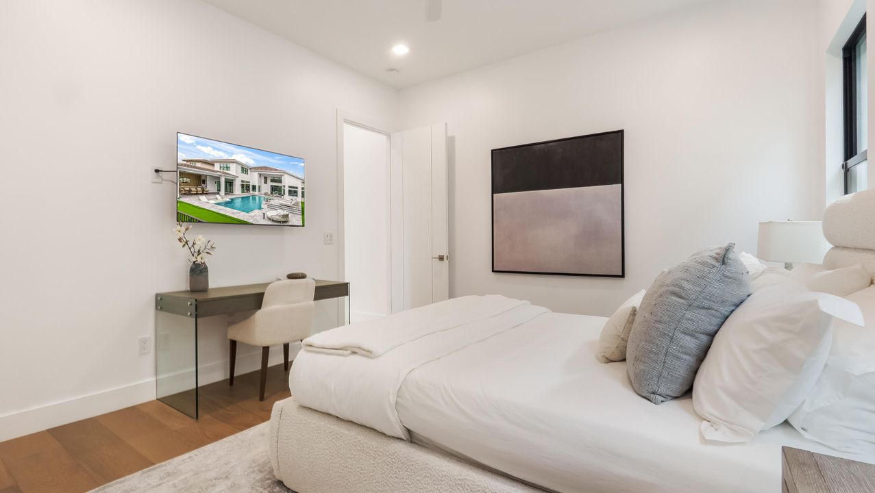 For Rent: $40,000 (6 beds, 7 baths, 5521 Square Feet)