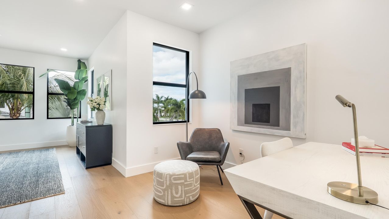 For Rent: $40,000 (6 beds, 7 baths, 5521 Square Feet)