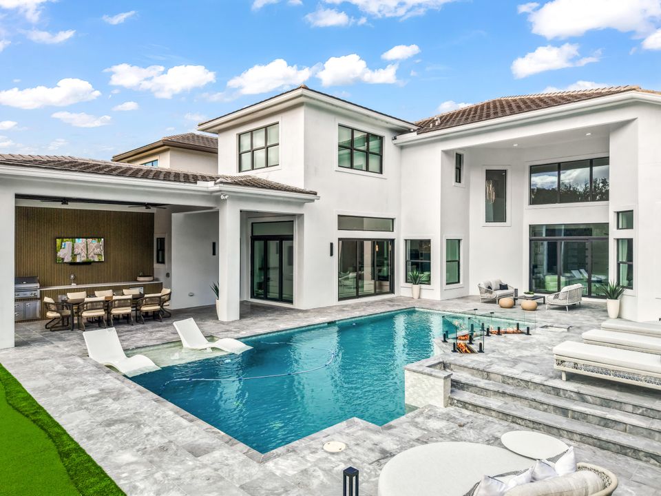 For Rent: $40,000 (6 beds, 7 baths, 5521 Square Feet)