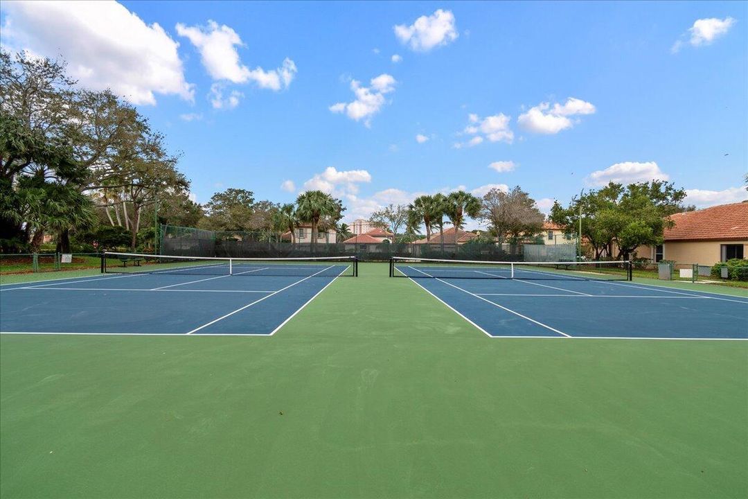 For Rent: $3,800 (4 beds, 2 baths, 1890 Square Feet)