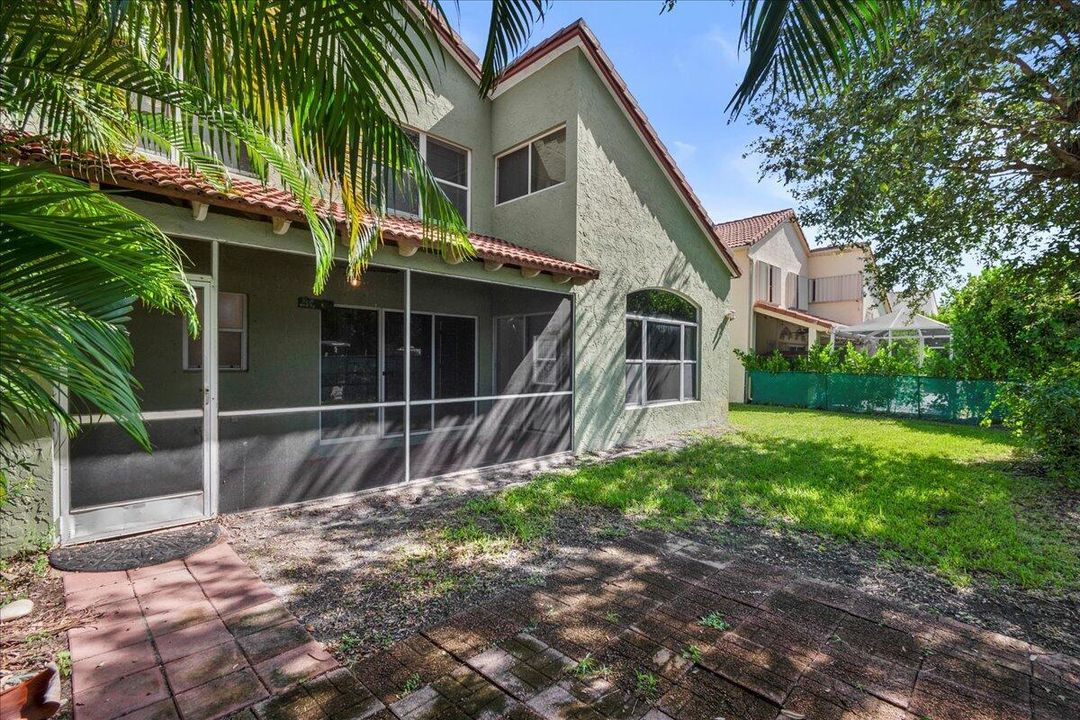 For Rent: $3,800 (4 beds, 2 baths, 1890 Square Feet)