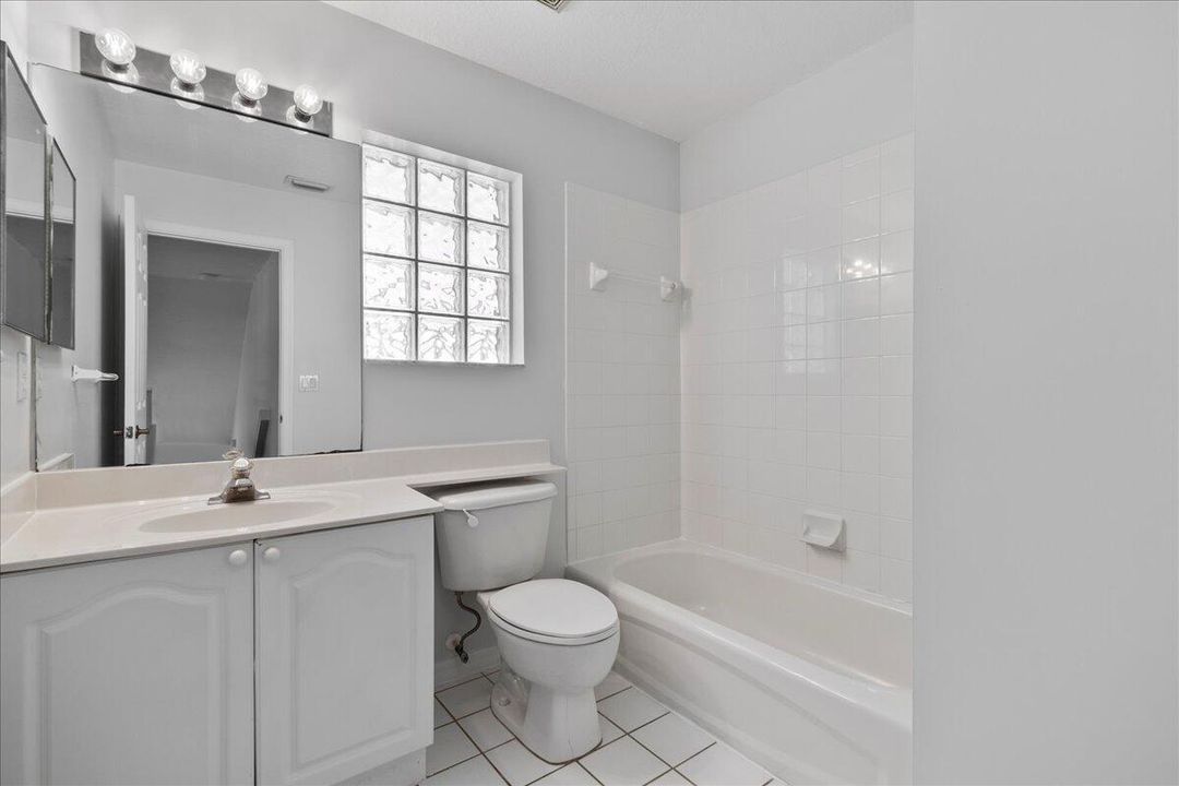 For Rent: $3,800 (4 beds, 2 baths, 1890 Square Feet)