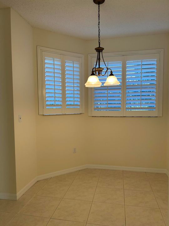 For Rent: $2,400 (2 beds, 2 baths, 1081 Square Feet)