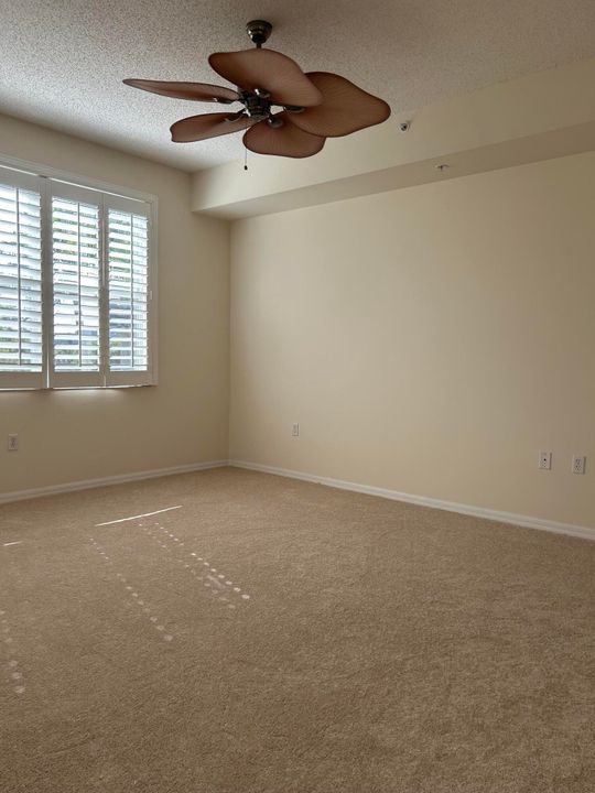 For Rent: $2,400 (2 beds, 2 baths, 1081 Square Feet)