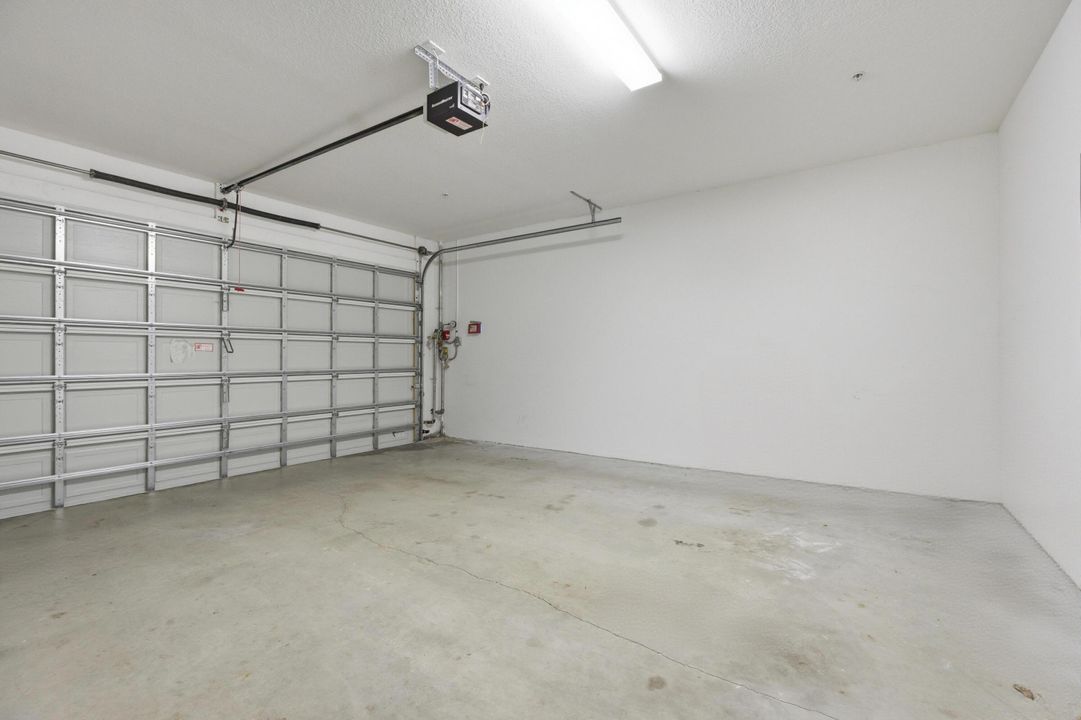 В аренду: $5,500 (3 спален, 3 ванн, 1828 Квадратных фут)