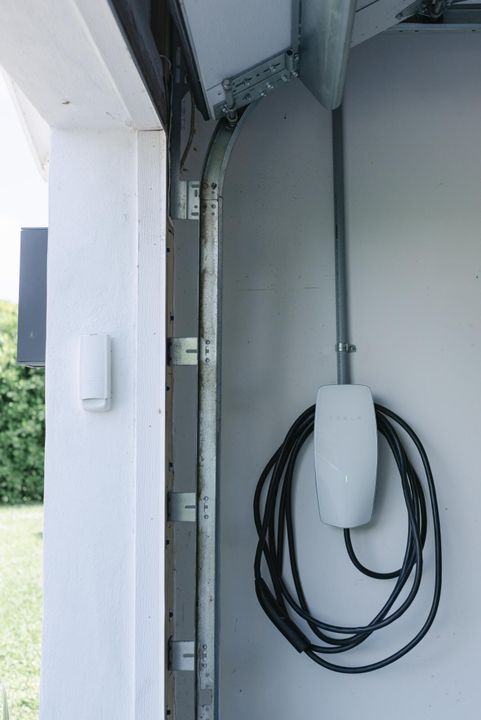 For Rent: $5,000 (3 beds, 2 baths, 2217 Square Feet)