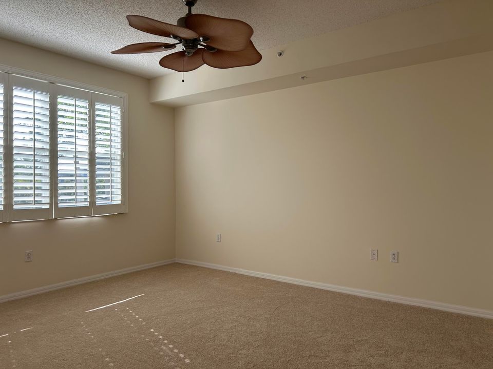 For Rent: $2,400 (2 beds, 2 baths, 1081 Square Feet)