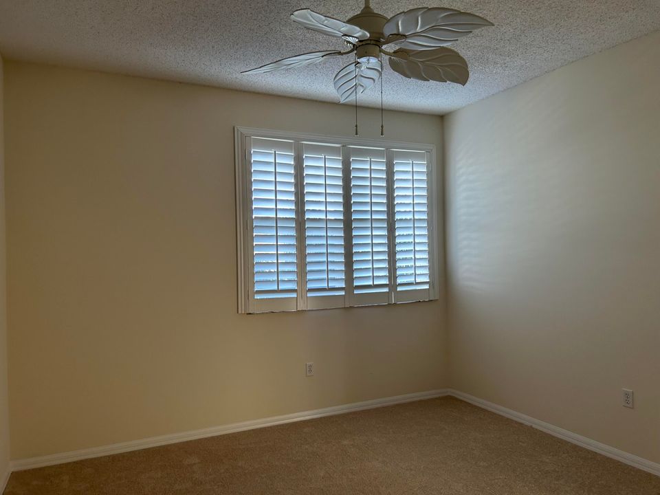 For Rent: $2,400 (2 beds, 2 baths, 1081 Square Feet)