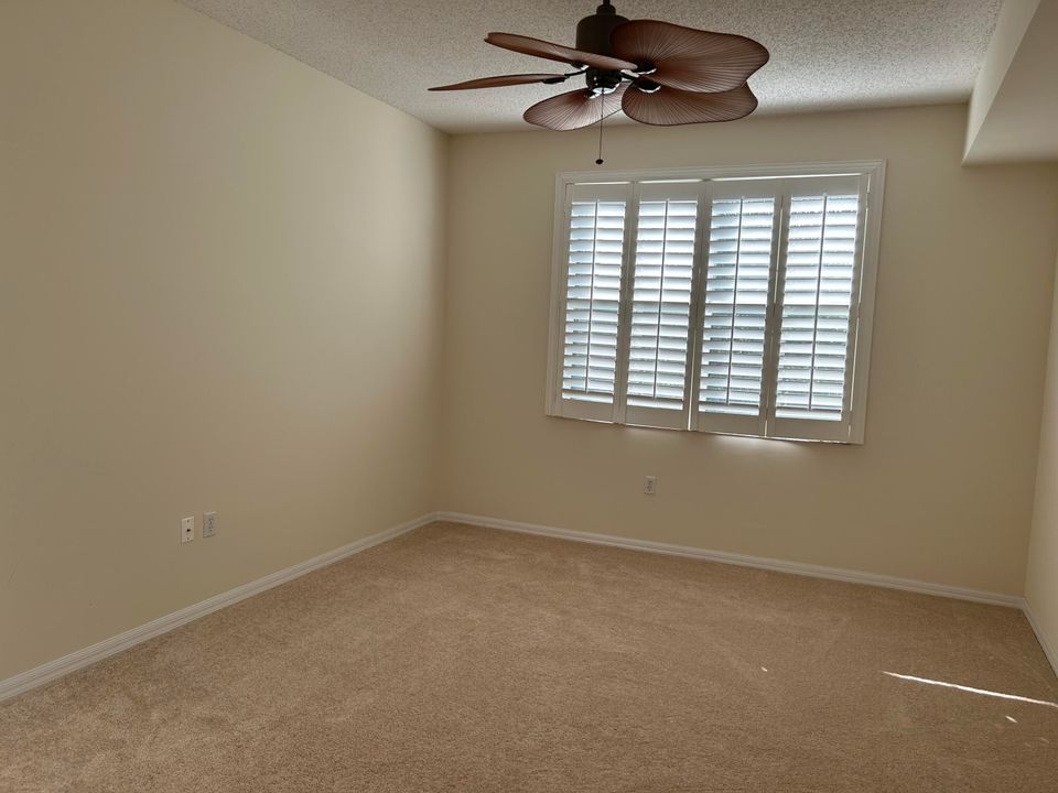 For Rent: $2,400 (2 beds, 2 baths, 1081 Square Feet)