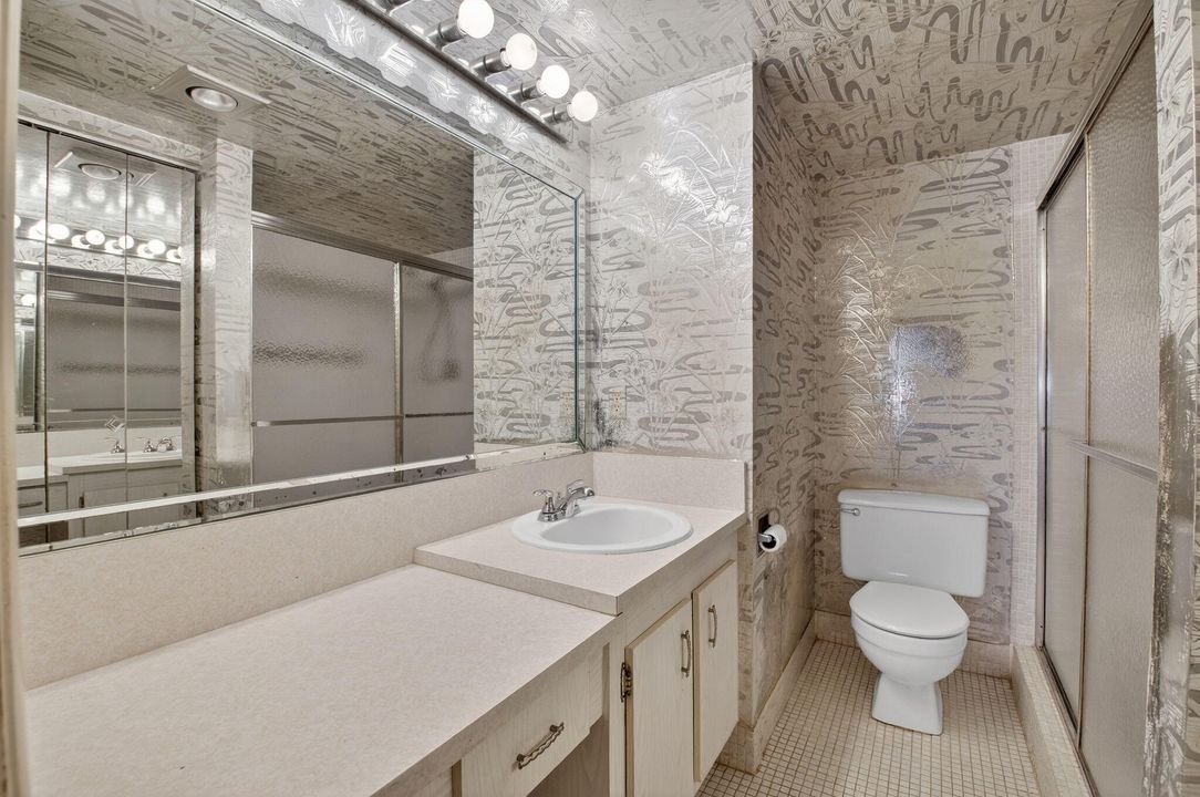 For Sale: $110,000 (2 beds, 2 baths, 896 Square Feet)